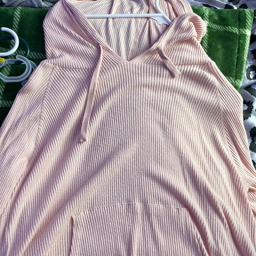 pink hoodie, size small, brand: ocean drive